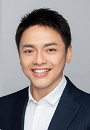 满毅.jpg 满毅.jpg